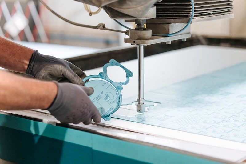 Machine découpe jet d'eau